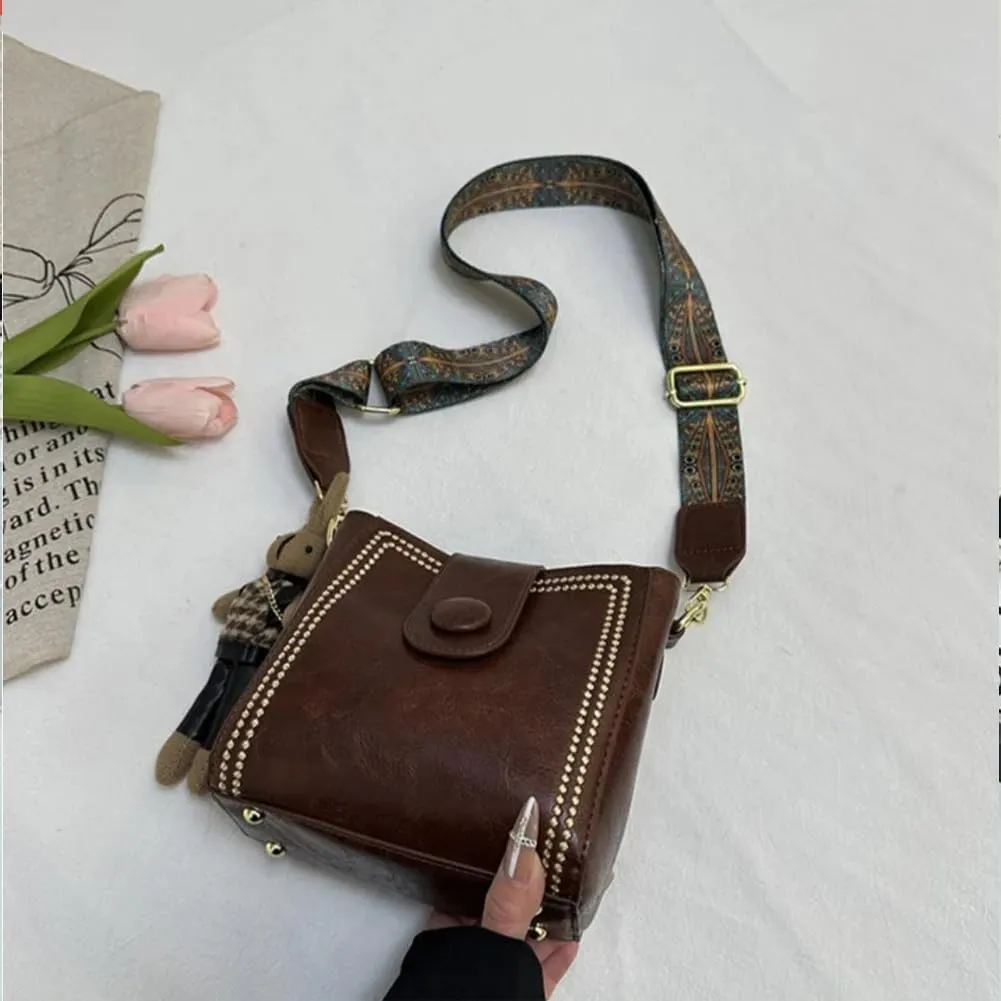 2025 New Bootara Bucket Bag, Bootara Women's Vintage Bunny Charm Bucket Bag, Stylish Minimalist Leather Purse