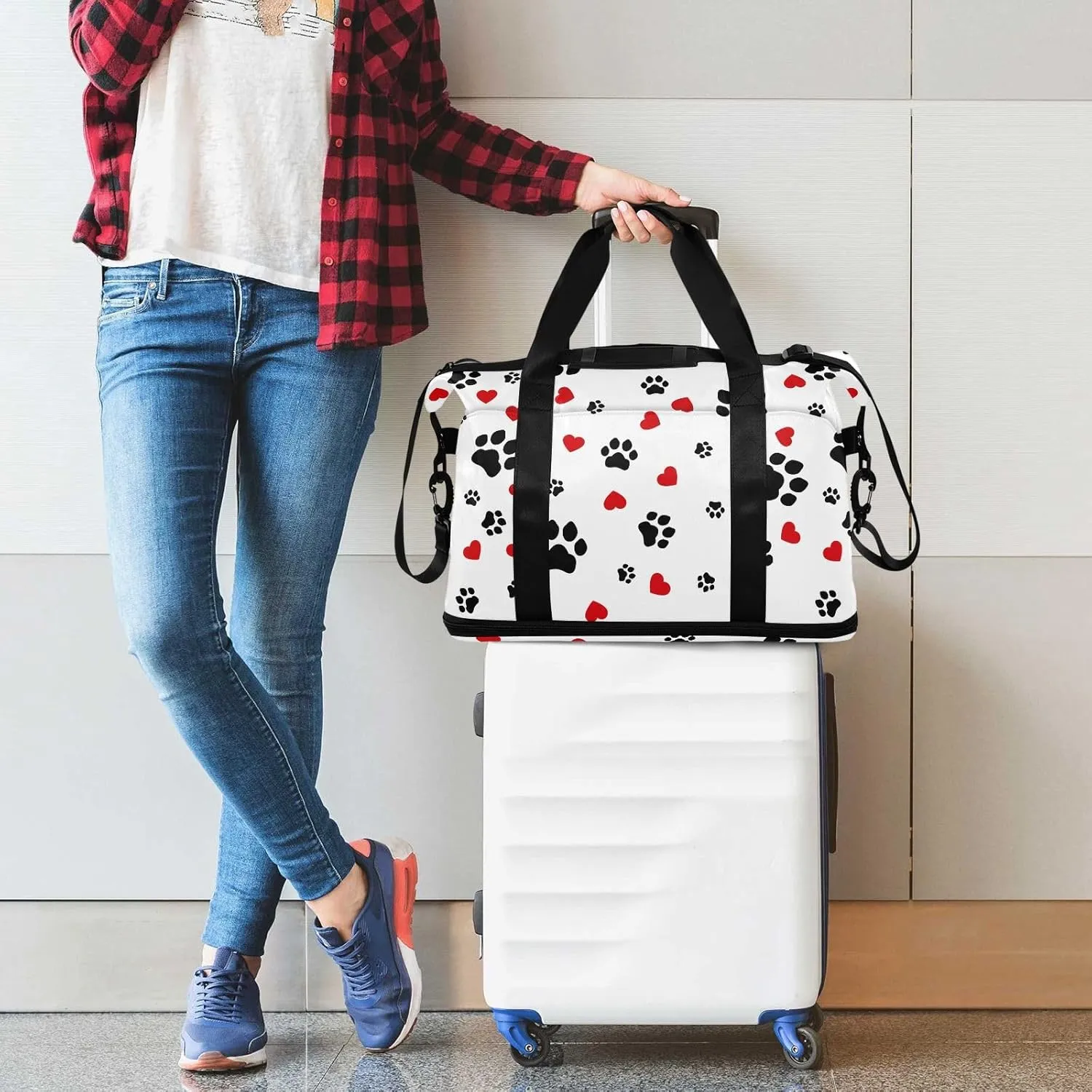 ALAZA Dog Cat Paw Print Love Heart Travel Duffel Bag for Women Men Sports Gym Bag with Shoe Compartment Tote Weekender Overnight Bags with Wet Pocket for Travel,Gym,Yoga,Swimming