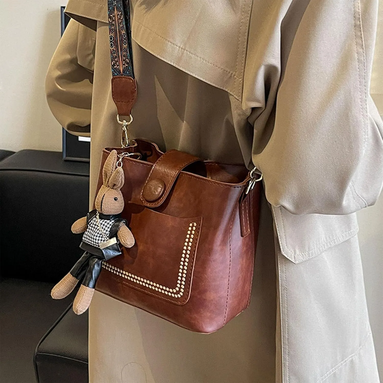 Bootara Bucket Bag, Bucket Bags for Women, Adjustable Wide Shoulder Strap, Vintage Crossbody Bag with Bunny Charm