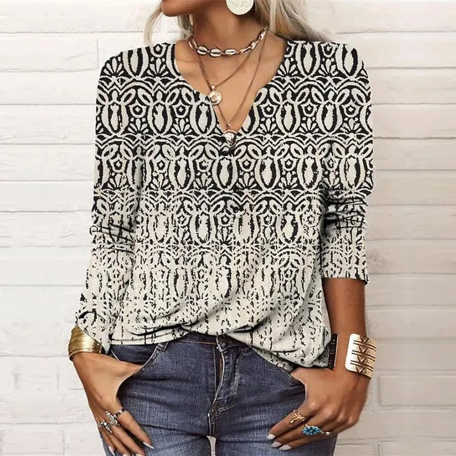 Classic Oversized School Tops for Women Three Quarter Sleeve Summer Floral Softest Tee Thin V Neck Relaxed