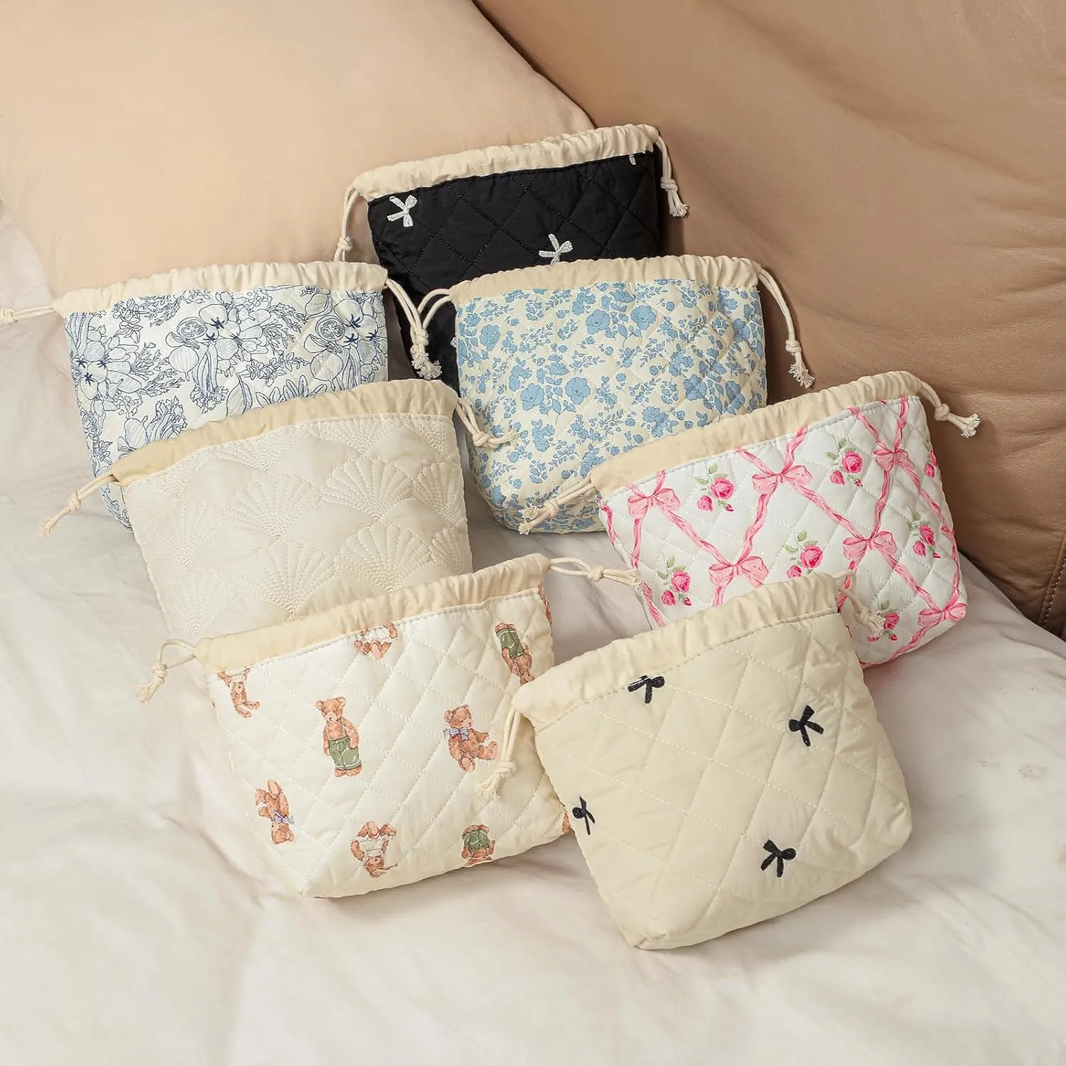 Cotton Quilted Drawstring Makeup Bag with Canvas Lining,Coquette Aesthetic Cute Travel Toiletry Bag,Drawstring Gift Bag for Women and Girls（03Pink Bows）