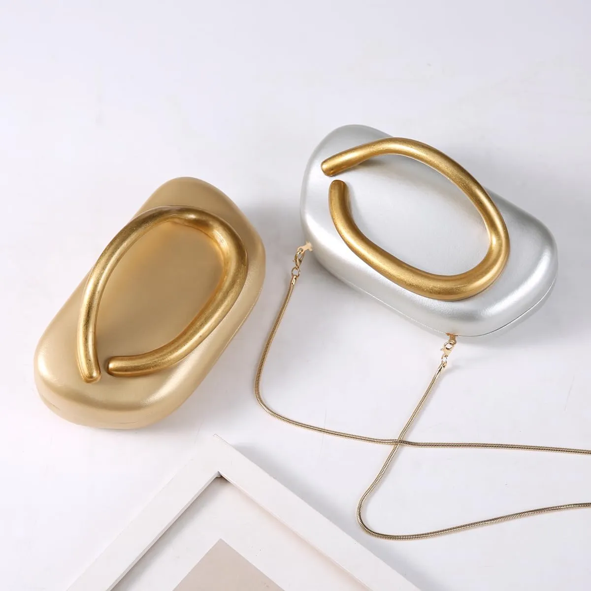 Dreubea Minimalist Gold-Tone Art Deco Clutch Bag – Elegant Metallic Accent Evening Handbag Purse for Women