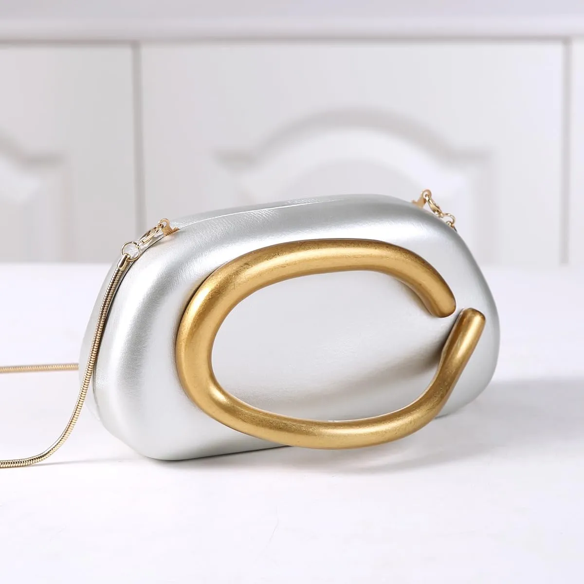 Dreubea Minimalist Gold-Tone Art Deco Clutch Bag – Elegant Metallic Accent Evening Handbag Purse for Women