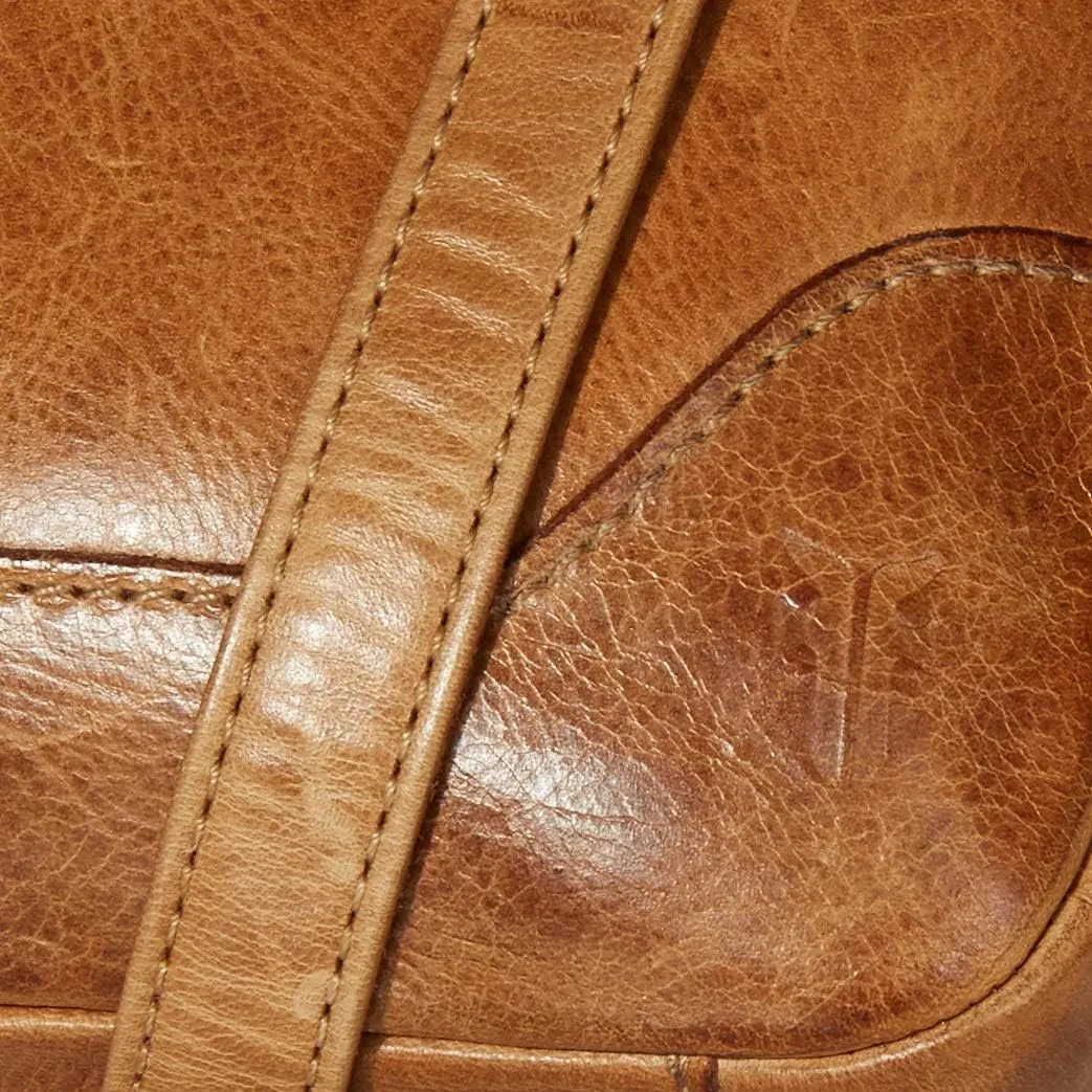 Frye Women's Melissa Swing Pack Zip Crossbody Bag, Handbag with Adjustable Strap & Pockets