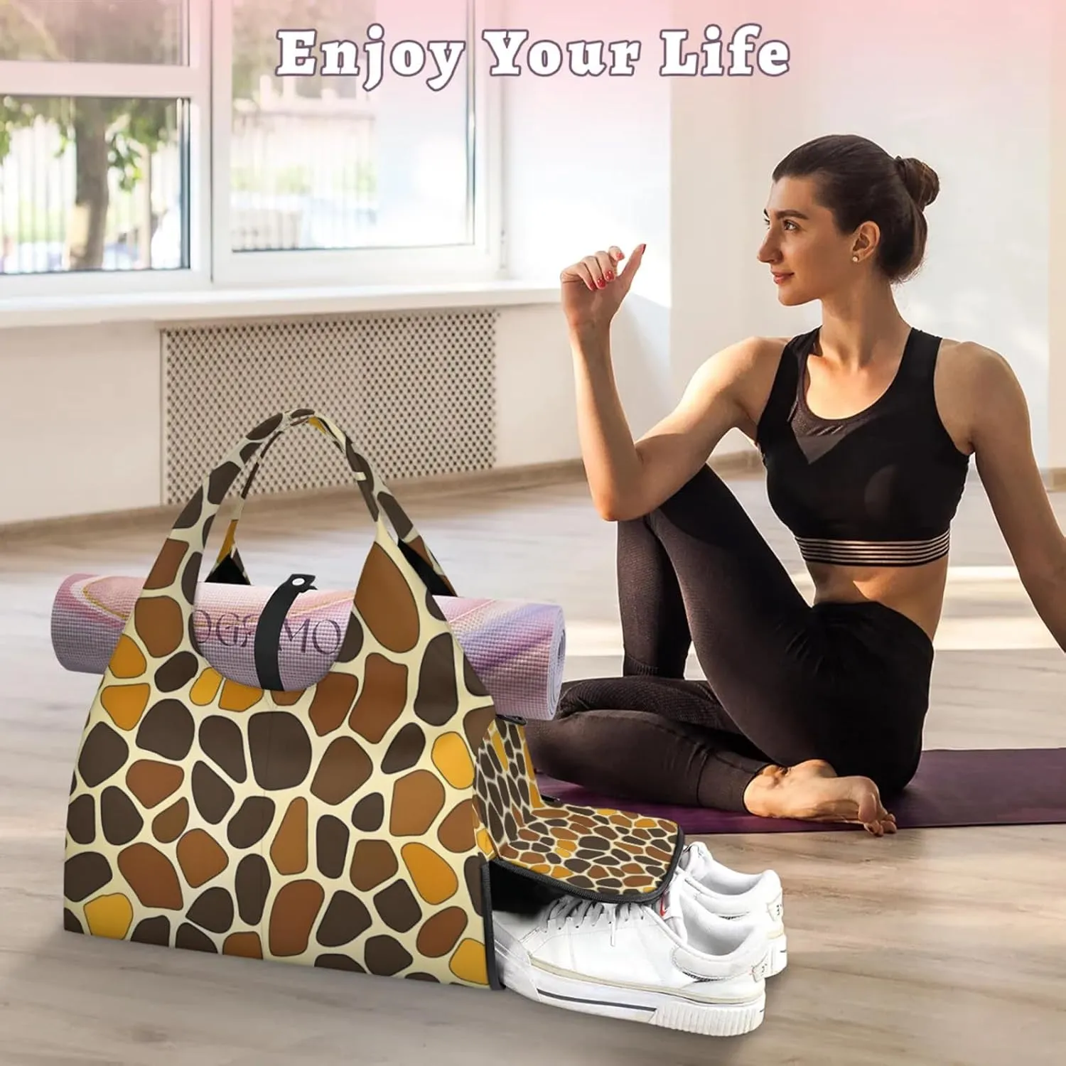 Gym Bag for Women Giraffes Print Duffel Bag with Shoe Compartment and Yoga Mat Holder Portable Weekender Bags Travel Tote Bags