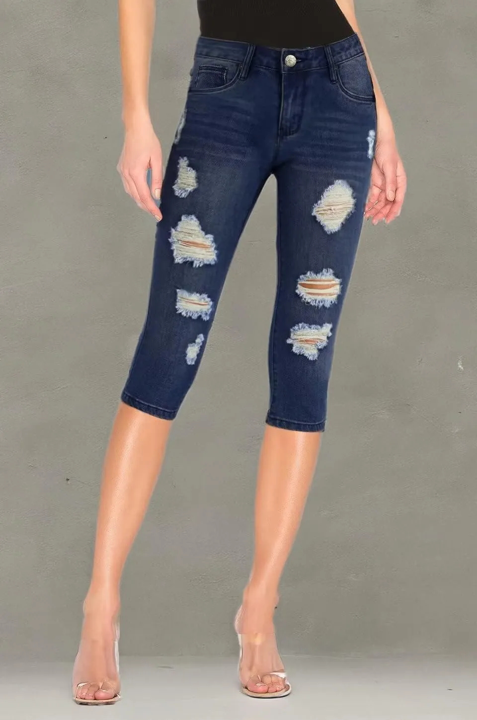 Hybrid & Company Women's Slim Fit Super Stretch Denim Capri Shorts