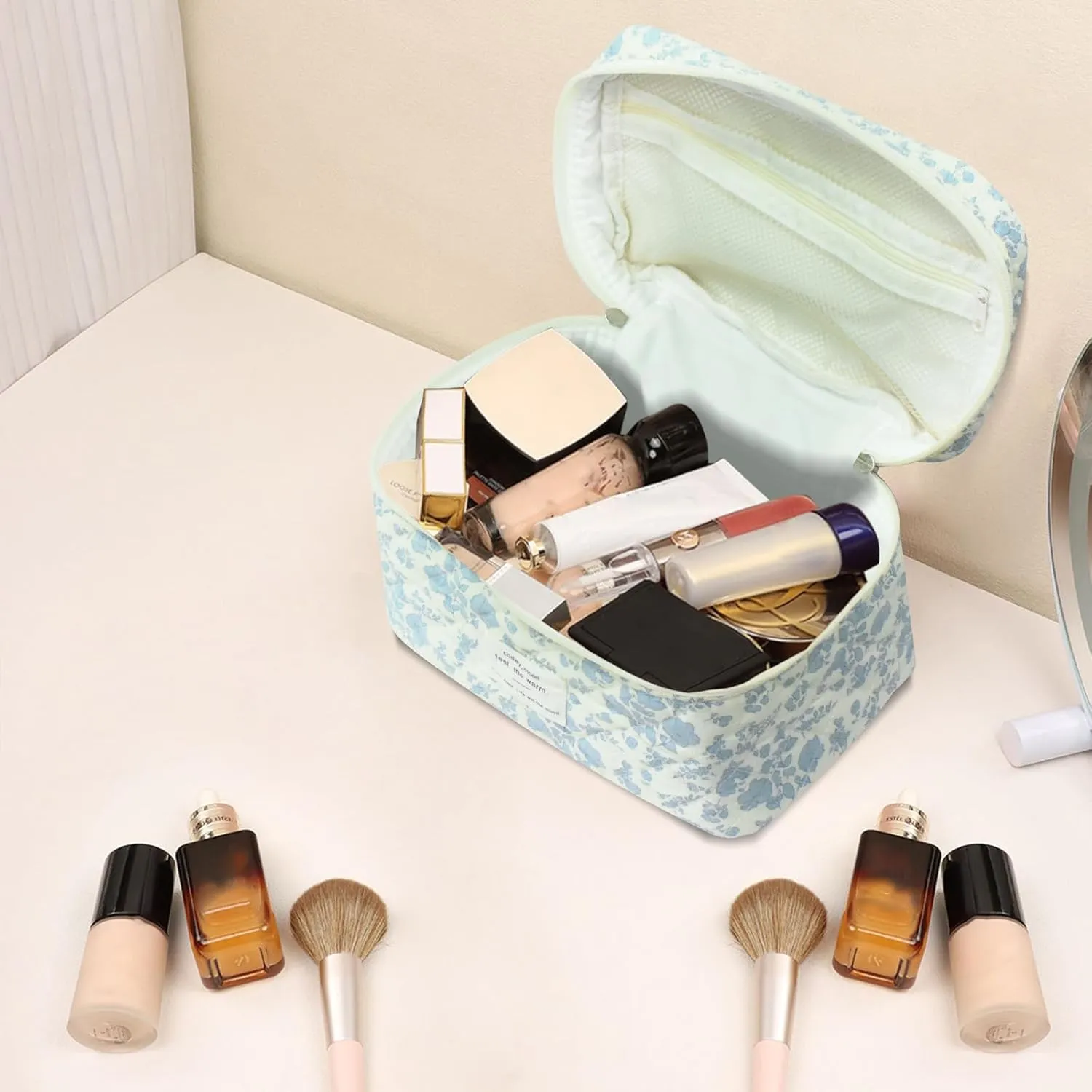 Large Makeup Bag, Cute Cosmetic Bag for Women Girls, Floral Coquette Aesthetic Toiletry Bag, Travel Make Up Organizer Bag (Ethnic style)