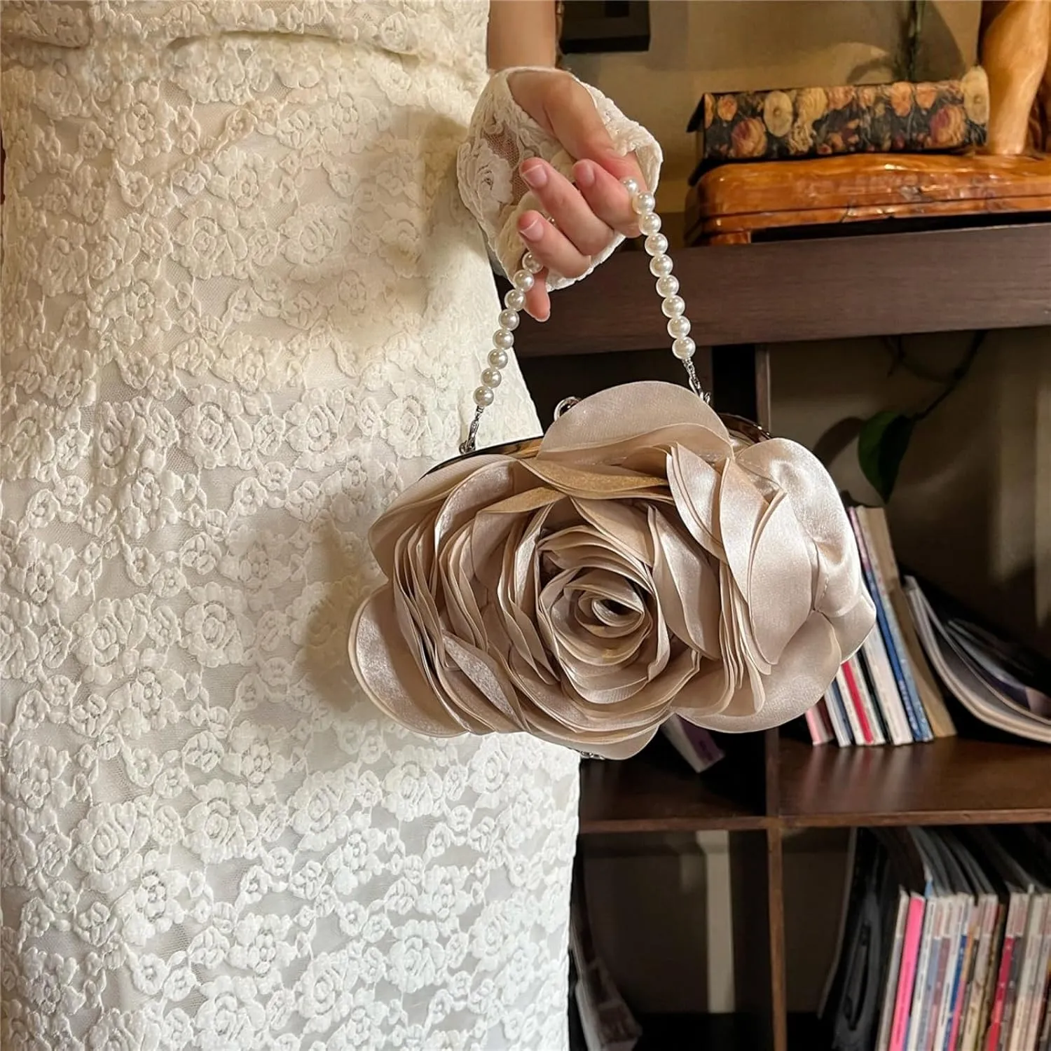 Little Floral Clutch Purse for Women, 3D Flower Evening Handbag Elegant Rose Prom Bag Wallet with Detachable Chain