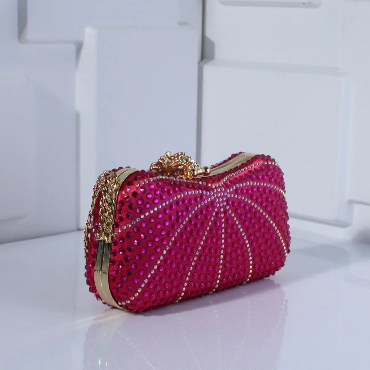 Luxurious Evening Clutch with Fashion Rhinestones and Crystals for Women - Chain Strap Shoulder Bag or Evening Purse