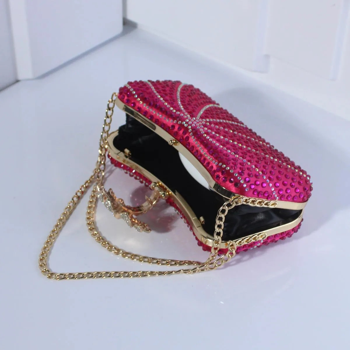 Luxurious Evening Clutch with Fashion Rhinestones and Crystals for Women - Chain Strap Shoulder Bag or Evening Purse