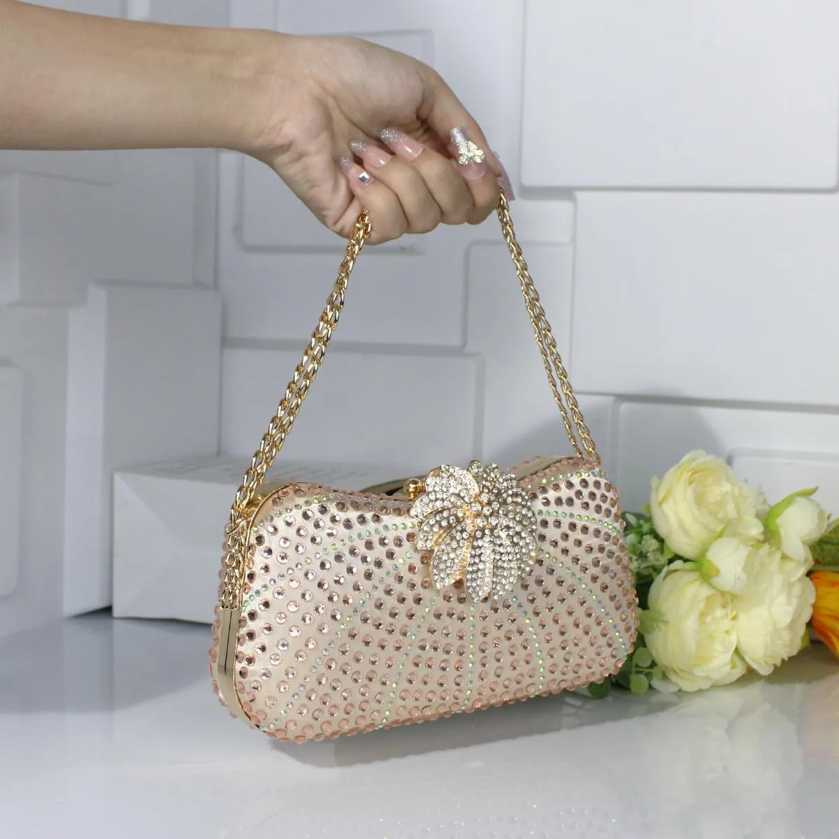 Luxurious Evening Clutch with Fashion Rhinestones and Crystals for Women - Chain Strap Shoulder Bag or Evening Purse