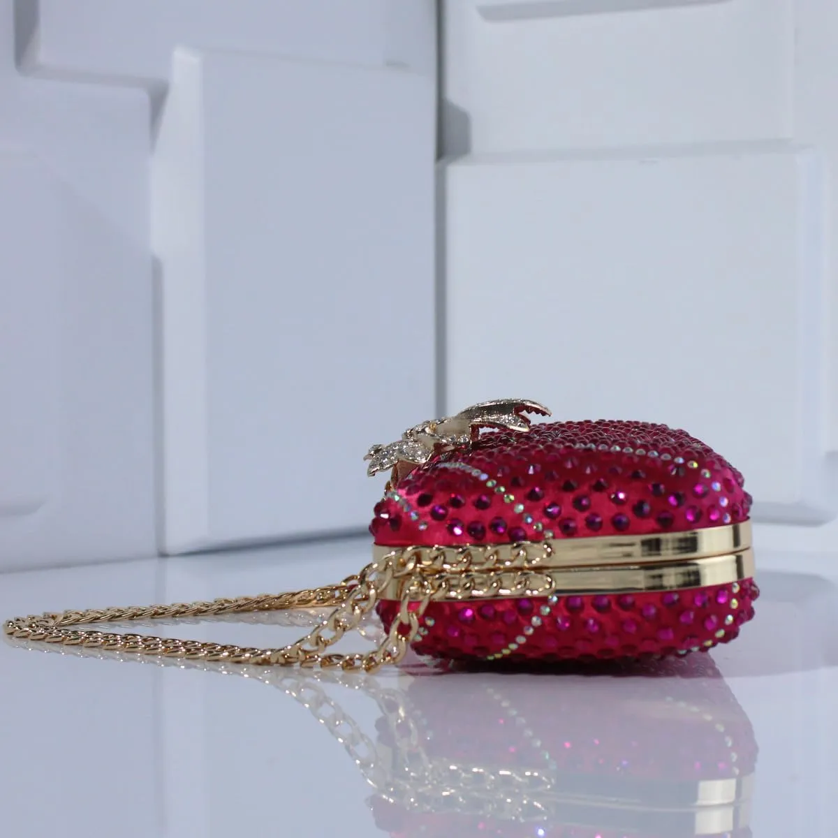 Luxurious Evening Clutch with Fashion Rhinestones and Crystals for Women - Chain Strap Shoulder Bag or Evening Purse