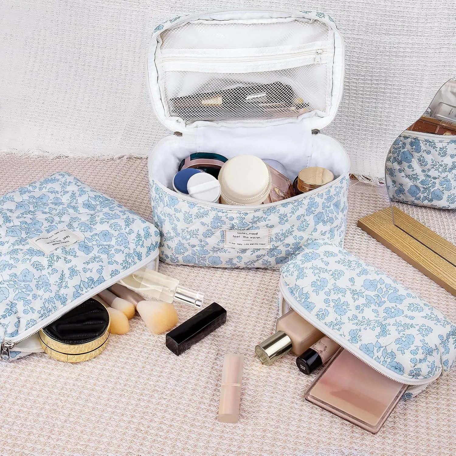 Makeup Bag Set, Quilted Makeup Bag, Large Floral Cosmetic Bag for Women, Cute Cotton Makeup Bags, Flower Travel Toiletry Organizer Bag (Purple Flower)