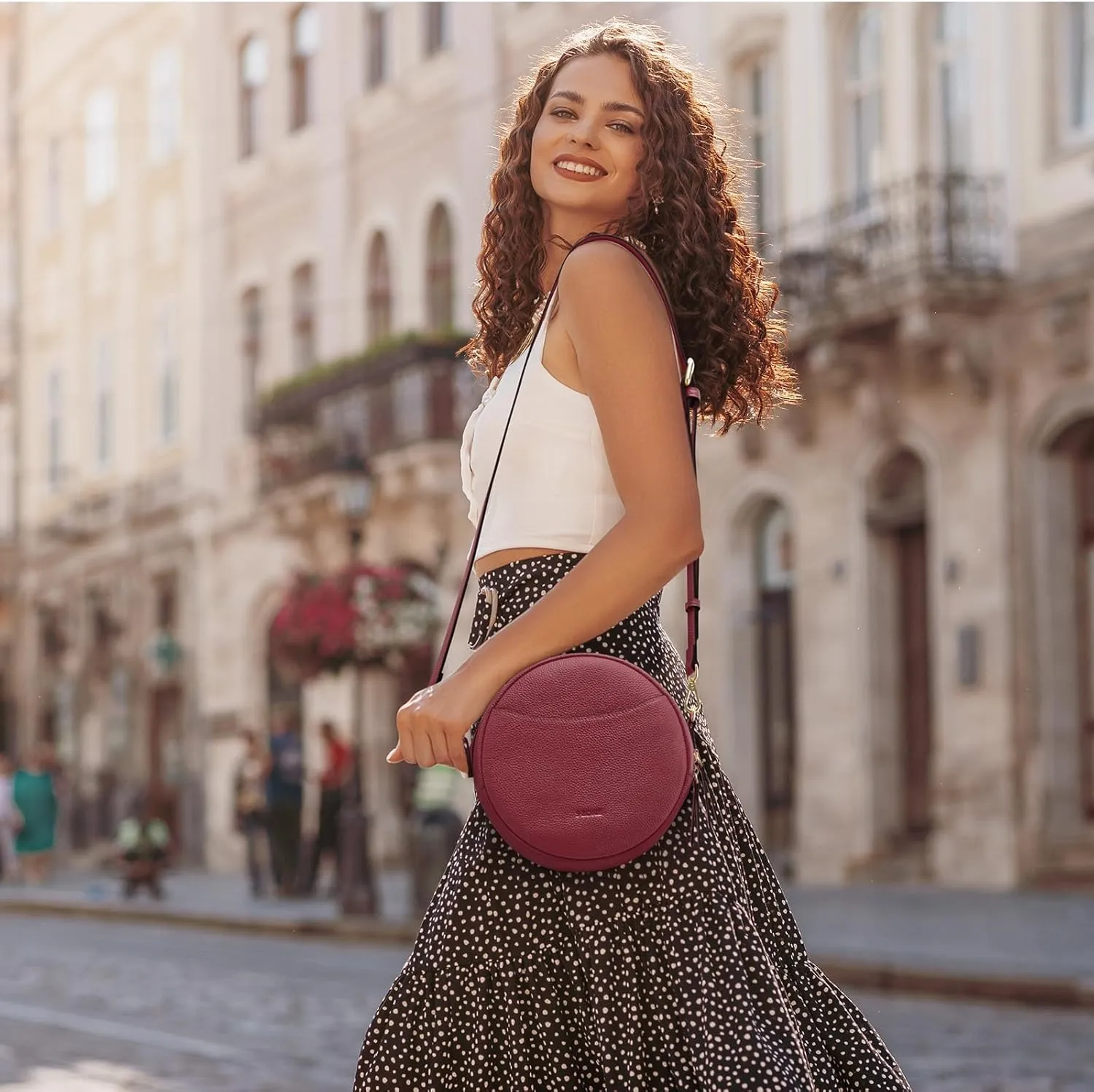 S-ZONE Leather Crossbody Bags for Women Vintage Circle Shoulder Purse Trendy Round Handbag with Adjustable Strap
