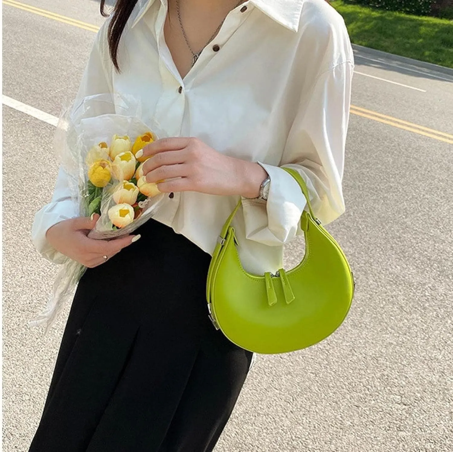 The Women's Bag High-Grade Texture Fashion Temperament Niche One-Shoulder Armpit Hand-Held Crescent Bag Green