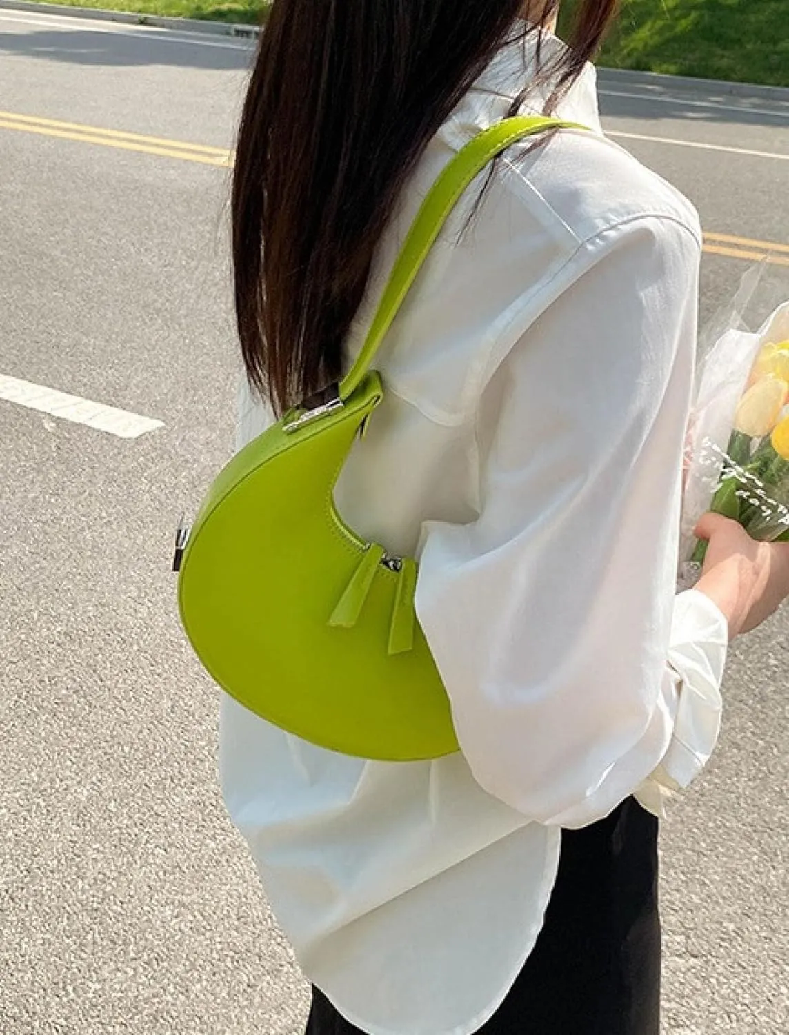 The Women's Bag High-Grade Texture Fashion Temperament Niche One-Shoulder Armpit Hand-Held Crescent Bag Green