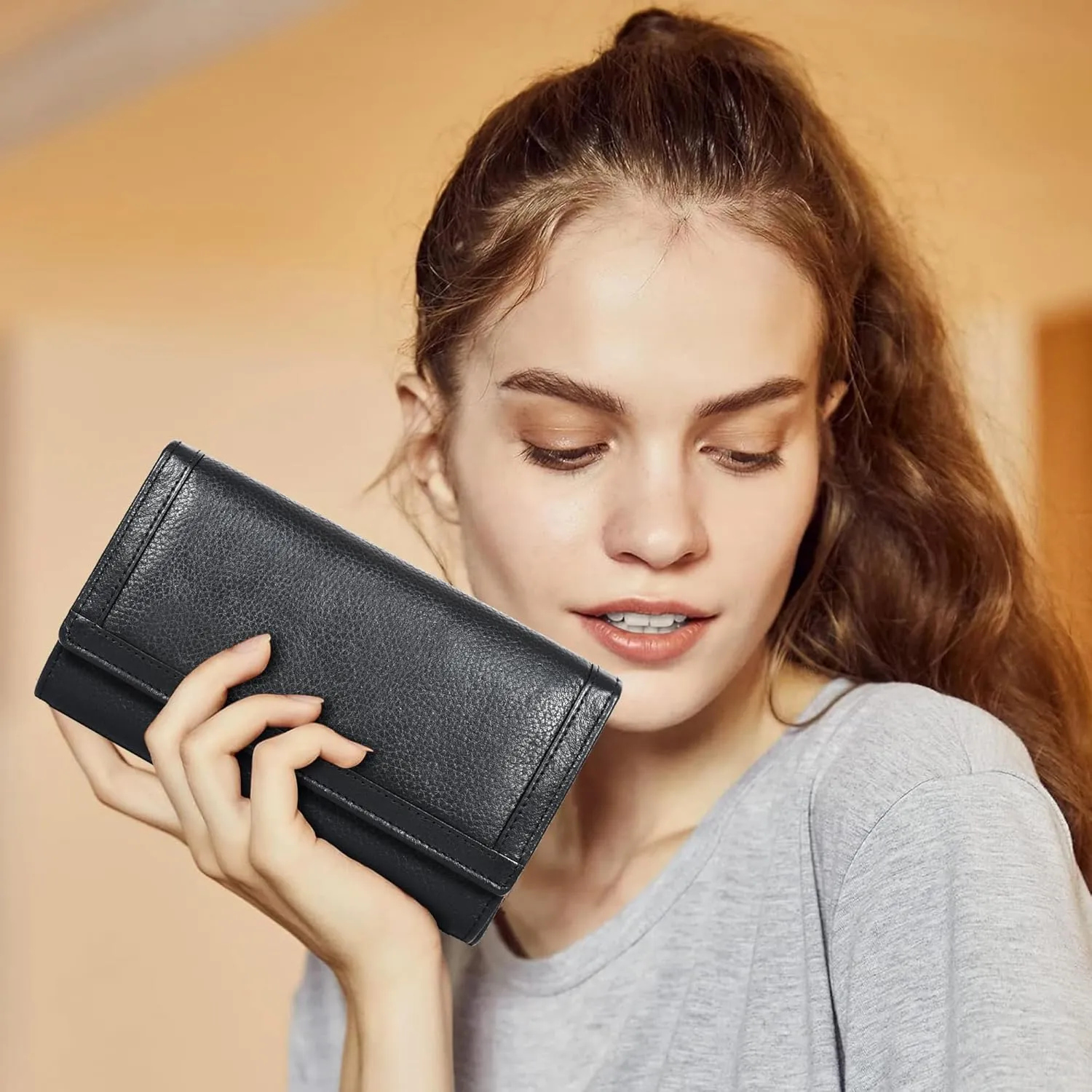 VALENCHI Leather Wallet For Women RFID Blocking Slim Minimalist Ladies Long Clutch Purse Organizer Credit Card Holder Slots with Zipper Pocket (Black Soft Nappa)