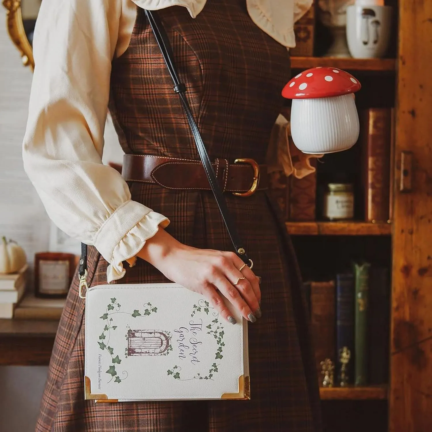 Well Read Women's Were-wp Cross-Body Bags