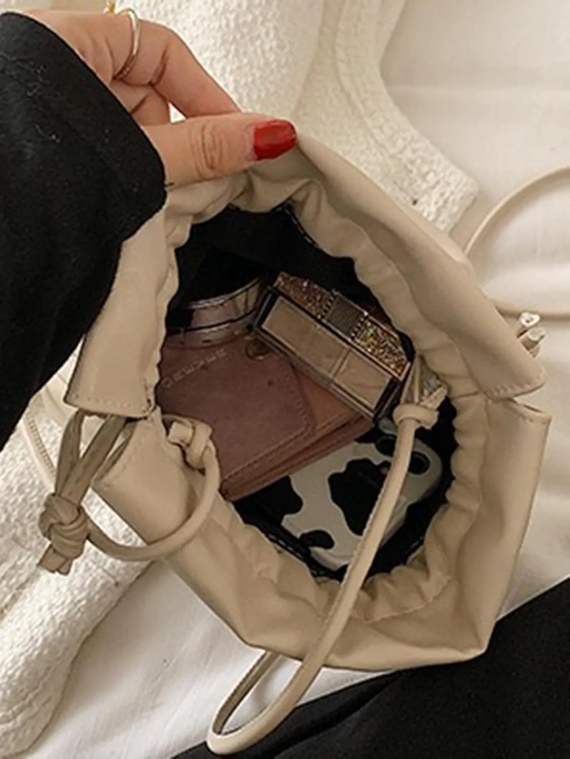 Women's Pleated Clutch Y2K Hobo Bucket Bags Ruched PU Leather Underarm Purse Shoulder Crossbody Handbags With Strap